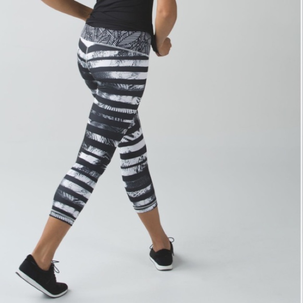 Lululemon Wunder Under Crop II